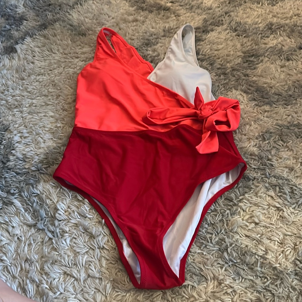 Crossover Tie Front One Piece swimsuit